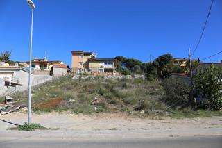 Terreny residencial a Carrer closa d'en llop 27. Apto para negocio o vivienda.
