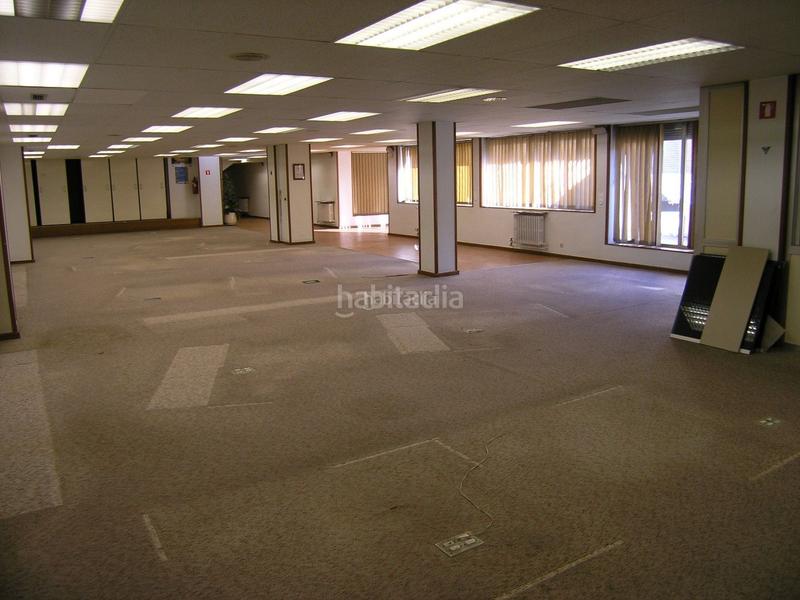 Foto 5c3b05a1-bf7d-447c-b52d-c71d10e25440. Oficina a calle postas 32 a Ensanche Vitoria - Gasteiz