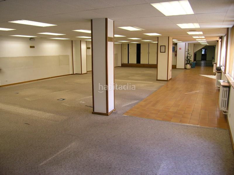 Foto 80ef9a19-b662-4f43-a266-69297b6e83d4. Oficina a calle postas 32 a Ensanche Vitoria - Gasteiz