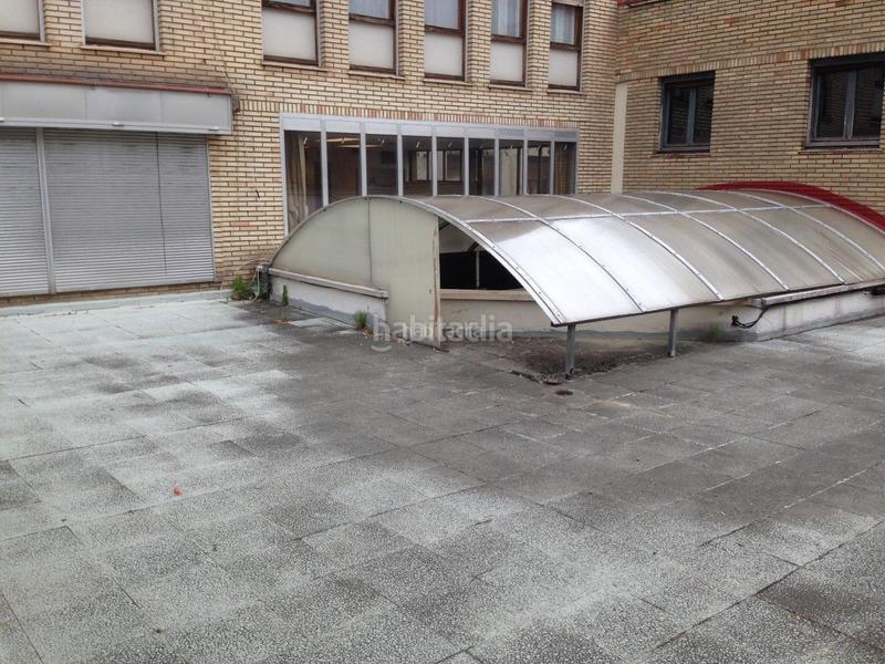 Foto 9e2c28ea-d845-446c-8919-eb9dc391e14d. Oficina a calle postas 32 a Ensanche Vitoria - Gasteiz