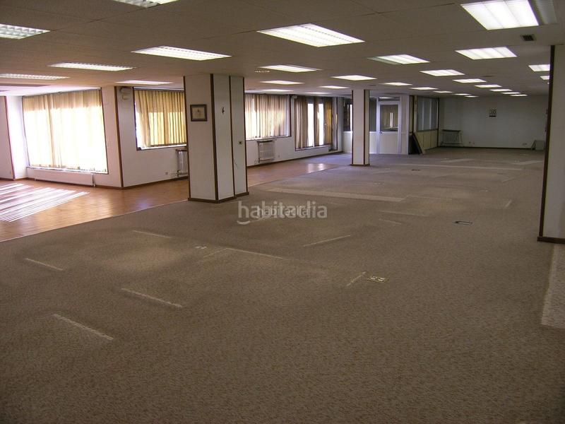 Foto a1d5c20b-05a7-47e7-b835-0d67cba01909. Oficina a calle postas 32 a Ensanche Vitoria - Gasteiz