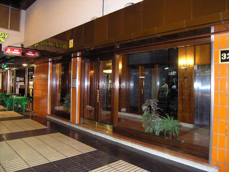 Foto b70e3e18-787d-420f-9880-1cb61240f69a. Oficina a calle postas 32 a Ensanche Vitoria - Gasteiz