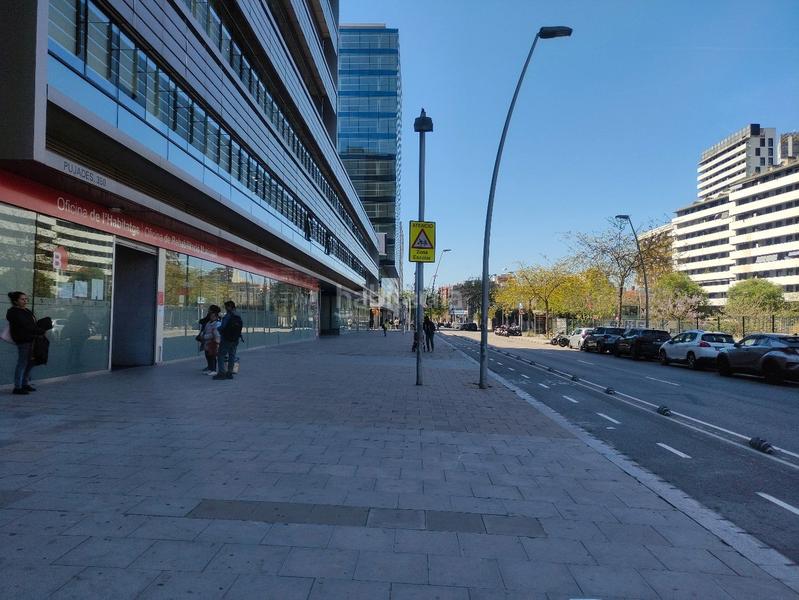 Foto bec9e212-be82-4dec-bcaa-030fda281d8e. Alquiler parking coche en carrer de pujades 362 parking en alquiler c pujades 362 con selva de mar en Barcelona