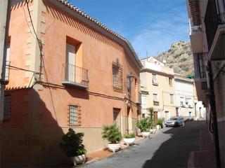 Casa a Calle martín perea 20. Mula