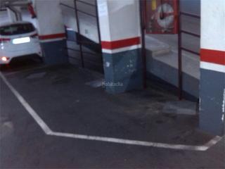 Aparcament cotxe a Carrer de còrsega 58. La nova esquerra de l´example