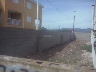Terreny residencial a Plaça pedra roja 1. Solar esquinero,frente al parque,playas excelentes