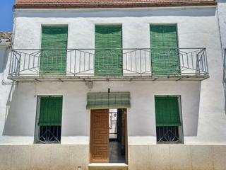 Casa a Calle puente 5. Casa de 202 metros cuadrados bien situada.