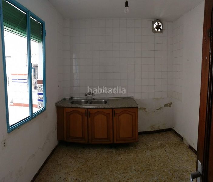 Foto e89fa1ef-ae74-48a4-9edd-b1ab1bb93da8. Casa a calle puente 5 a Bujalance