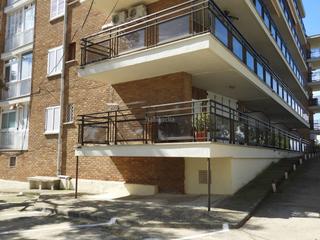 Appartement à Carrer de la punta del cavall 14. Apartament amb piscina a cap salou