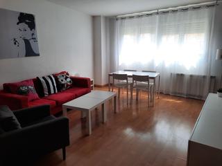 Rent Flat in Carrer de l'anselm clavé 30a. Particular lloga pis.