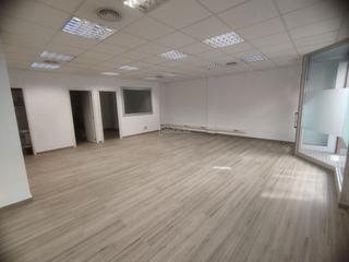 Local Comercial a Carrer de joan maragall 23. Local reformado ideal para oficina