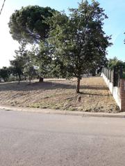 Terreny residencial a Urbanitzacio mas llunes 1501. Terreny residencial a bescanó