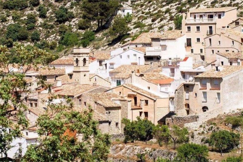 Foto 1be3ce82-bca2-42e3-aa10-32e0d526e64b. Etagenwohnung in carrer del castell 3 in Tollos