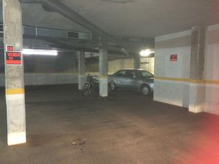 Lloguer Aparcament cotxe a Carrer de gurrea 58. Alquiler 2 plazas de parking de 12 m2
