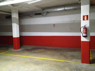 Parking coche en Carrer de topete 7. Plaza para coche +moto