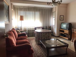 Appartement à Calle obispo carrascosa 23. Muy centrico, y tranquilo