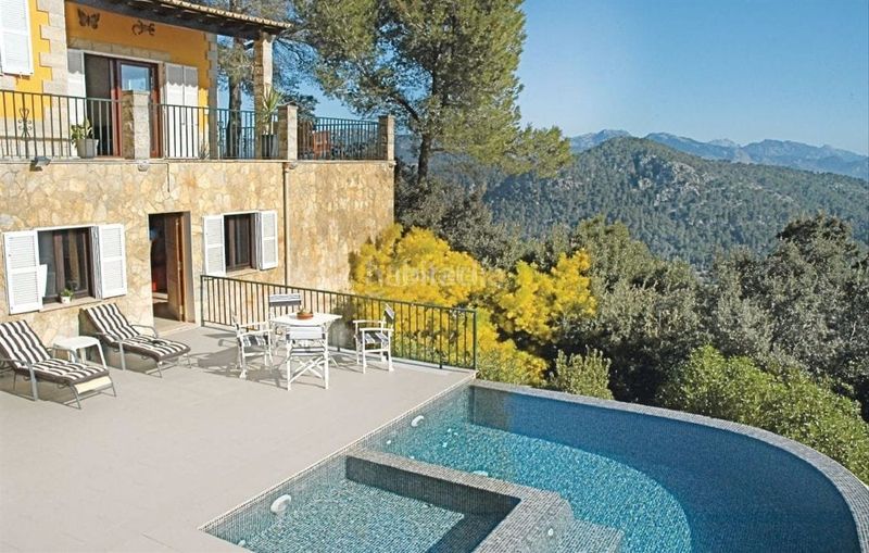 Foto 747a5a91-c549-4bad-96c4-199cbc2c4413. Miete chalet in carrer dels balladors 12 in Esporles
