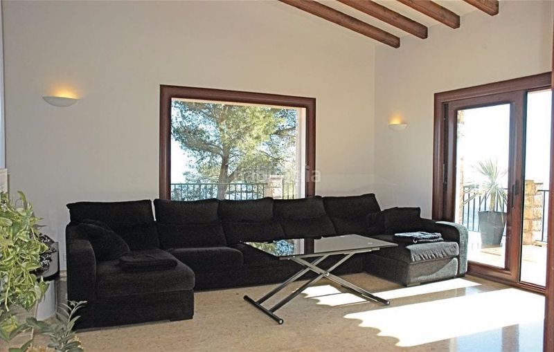Foto fd42f333-c083-4227-967c-d9d1444e372c. Miete chalet in carrer dels balladors 12 in Esporles