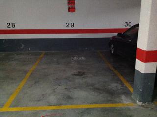 Parking voiture à Martxoak 8 etorbidea 25. Estupendo parking en centro de salburua avda juan