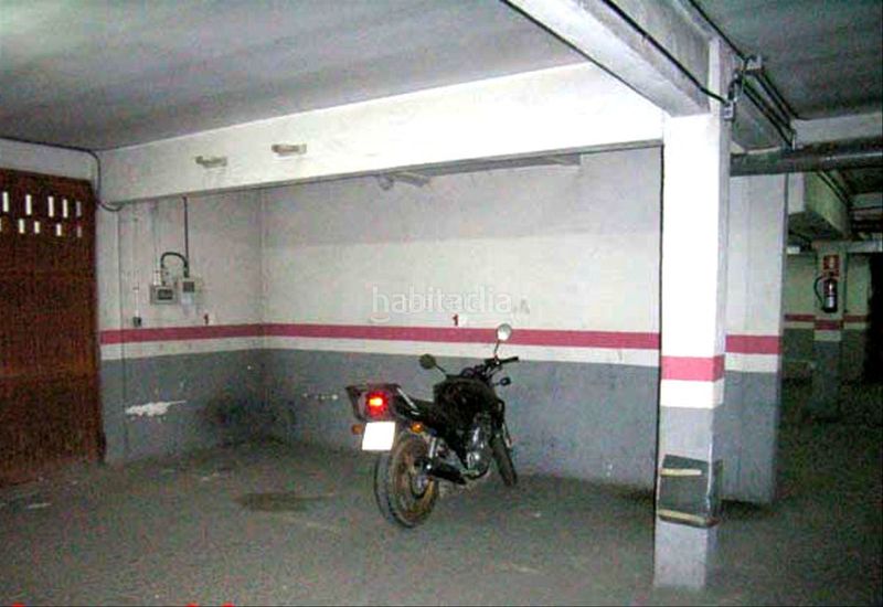 Foto f950ffbd-be11-4f18-80f8-e4f52133de27. Lloguer aparcament de moto a carrer de sant joan bosco 36 a Sant Boi de Llobregat