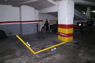 Car parking in Carrer de la marina 95. Plaza polivalente coche + moto, bicis, etc