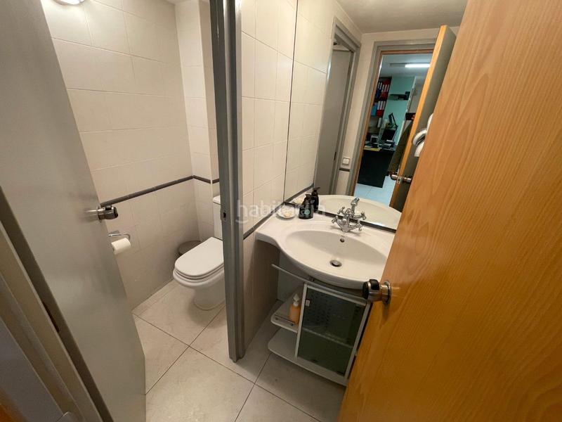 Foto 0adecbdf-a99e-480c-9ac0-e4c4b8758a0c. Oficina a carrer acadèmia 22 a Instituts-Universitat Lleida