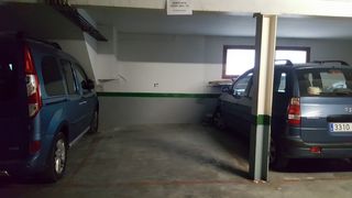 Parking coche en Carrer hipolito lazaro, 10. Parking a 3 o 4 minutos de entrada norte de renfe