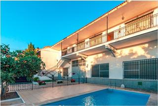 Xalet a Calle tarragona 1. Chalet - casa familiar
