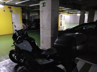 Location Parking moto à Carrer de calàbria 260. Plaza parquing moto grande