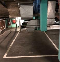 Affitto Posto auto in Plaça de la universitat 8. Parking para coche y moto