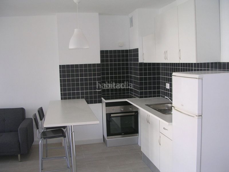 Foto 2ce522c7-3e30-43db-a9fe-4e5e3d3fe617. Alquiler piso en calle las arenitas 1 apartamento en caletillas con terraza y vistas mar en Candelaria