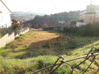 Wohngrundstück in Carrer can roget 2. Fabuloso terreno con vistas a la montaña soleado.