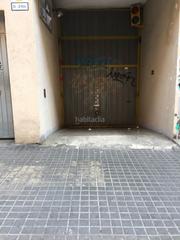 Lloguer Aparcament cotxe a Carrer de joan güell 134. Alquiler para coche mediano