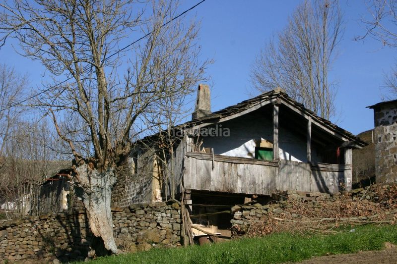 Foto 0f14b2e8-2a76-46d7-bbbc-c33b101de51e. Casa a ca-630 16 a Vega de Pas