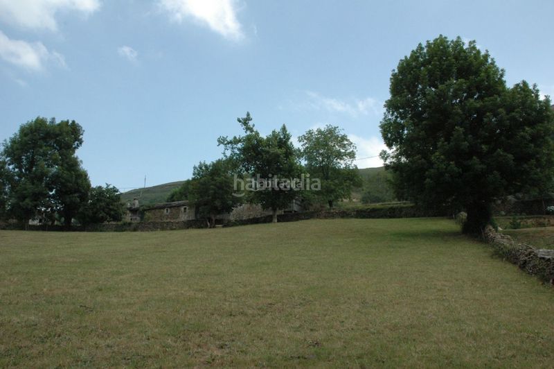 Foto af2c0f7b-5e53-4f03-941c-c460798fb4f1. Casa a ca-630 16 a Vega de Pas