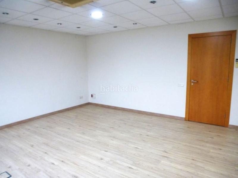 Foto 556d4648-4f26-4e5c-8d13-72f8ca7699f5. Lloguer oficina a passeig fluvial 6 a Parets del Vallès