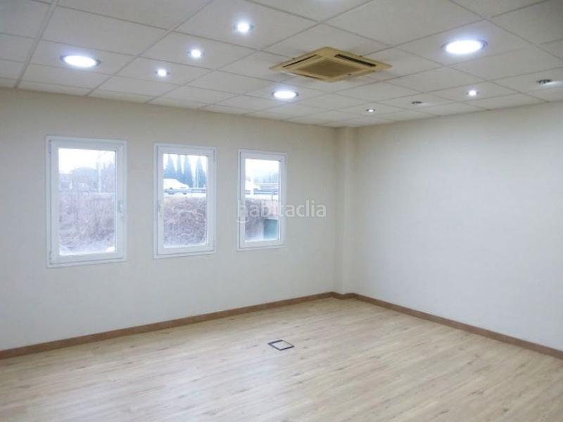 Foto e33f06b0-213e-48cf-baee-a4e8fe8b07f5. Lloguer oficina a passeig fluvial 6 a Parets del Vallès