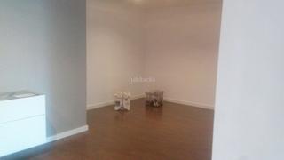 Maison jumelée à Urbanización la corona 3. Adosado  con acabados de lujo