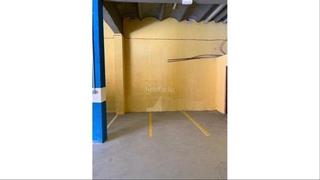 Rent Motorcycle parking in Carrer patronat obrer 15. Parking moto
