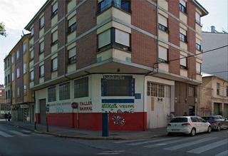 Geschäftsraum in Calle lago de carucedo 16. Bajo en esquina, céntrico