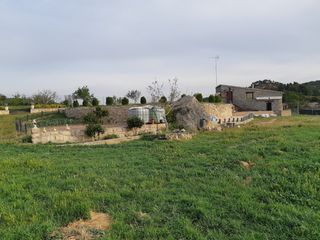 Residential Plot in Vinaixa,. Finca vallada con vivienda totalmente reformada