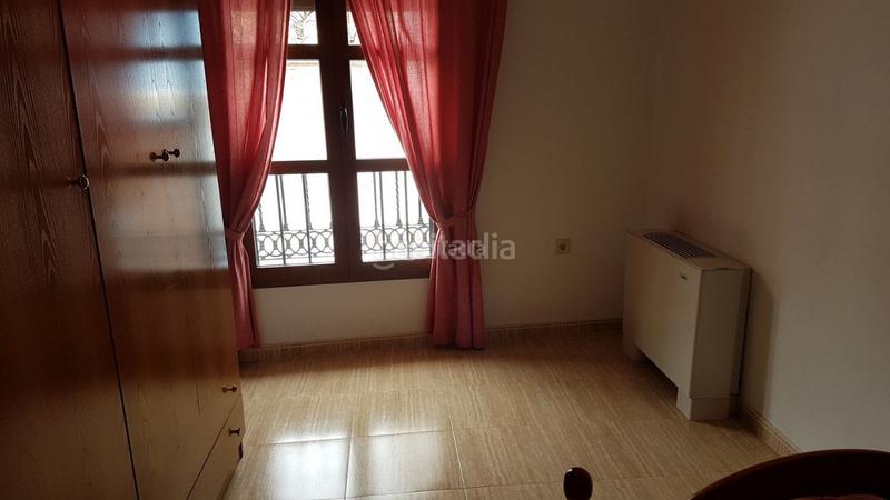 Foto 734f3e67-d924-41b3-b58d-36e497d63510. Piso en plaza mayor 12 buena inversión en Huéscar