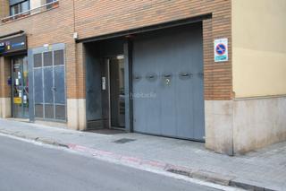 Aparcament cotxe a Carrer de calderón 69. Parquing al centre