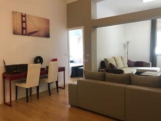 Pis a Calle costa y grijalba 19. Apartment in the center, hotel neighborhood