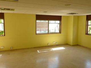 Location Bureau à Ronda de outeiro 421. Entresuelo exterior para oficinas los rosales