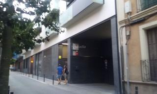 Location Parking voiture à Carrer de martí 125. Fácil acceso y fácil de aparcar.