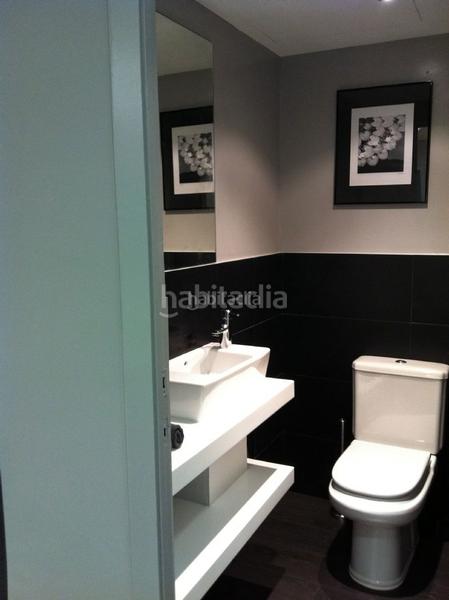 Foto 2bd958dc-181e-43f3-9e14-ffa8d43f664f. Oficina en travessera de gràcia 15 impecable, posibilidad de amueblado en Barcelona