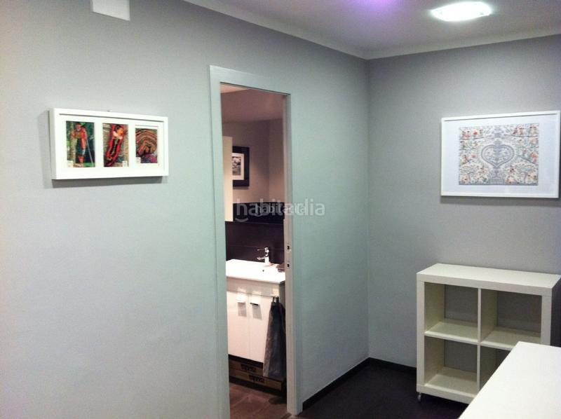 Foto ab608cae-53ad-4a86-9bcf-1cc5382218c0. Oficina en travessera de gràcia 15 impecable, posibilidad de amueblado en Barcelona