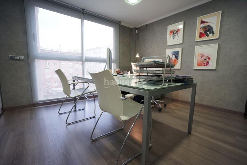 Foto bedc8b12-7862-437b-bf4b-a25b102f1390. Oficina en travessera de gràcia 15 impecable, posibilidad de amueblado en Barcelona