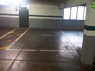 Miete Autoparkplatz in Carrer de mallorca 419. Plaza grande coche + moto